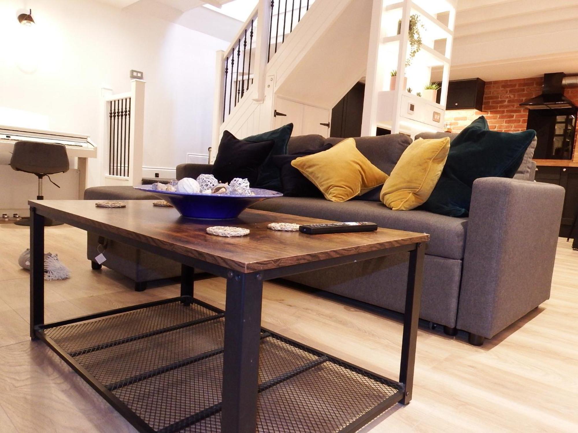 Newly Renovated Stunning Warehouse Apartment Борнмът Екстериор снимка