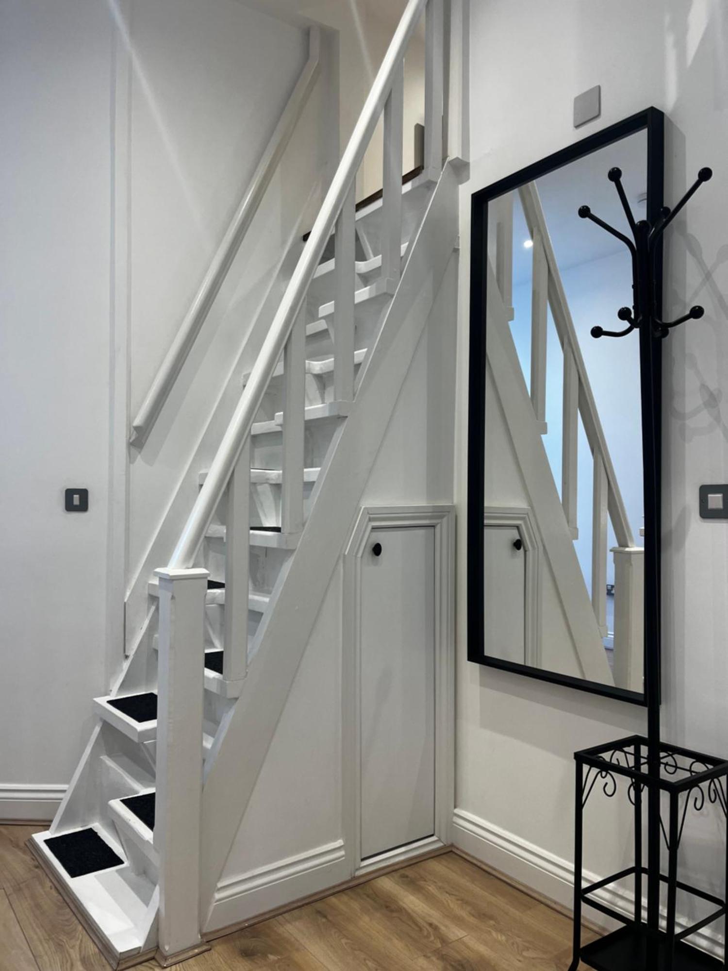Newly Renovated Stunning Warehouse Apartment Борнмът Екстериор снимка
